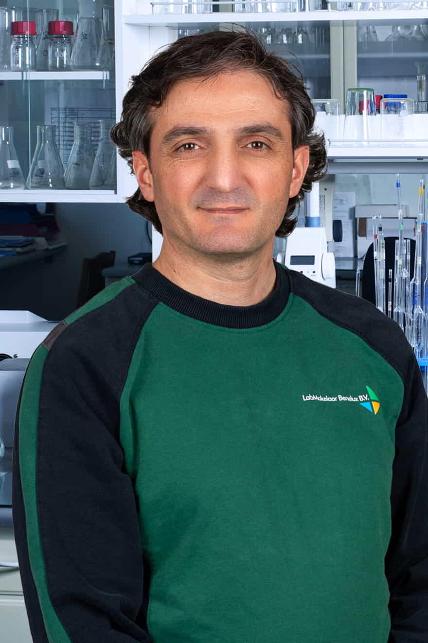 Yener Özel LabMakelaar