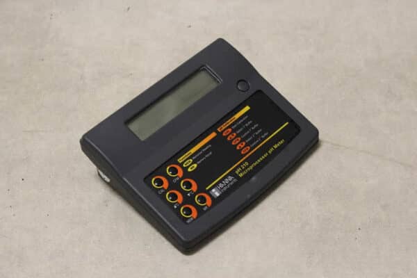 Hanna pH210 pH Meter
