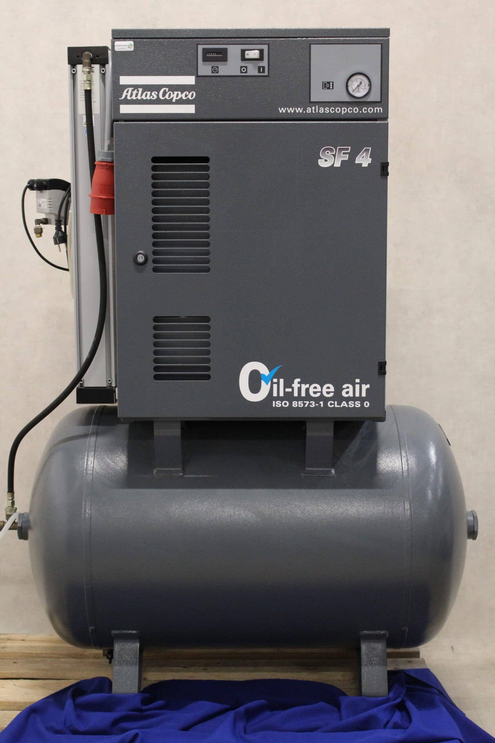 Geletterdheid loyaliteit Ontdooien, ontdooien, vorst ontdooien Atlas Copco SF4 Olievrije Compressor - LabMakelaar Benelux Geletterdheid loyaliteit Ontdooien, ontdooien, vorst ontdooien Atlas Copco SF4 Olievrije Compressor - LabMakelaar Benelux
