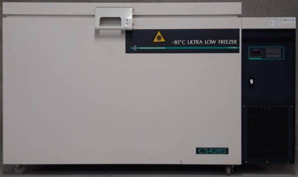 New Brunswick C542-85  -80°C vrieskist met 2 isolatiedeksels