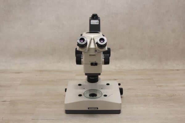 Olympus SZH-ILLB Trinoculaire Stereo Microscoop