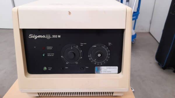 Sigma 202M Centrifuge