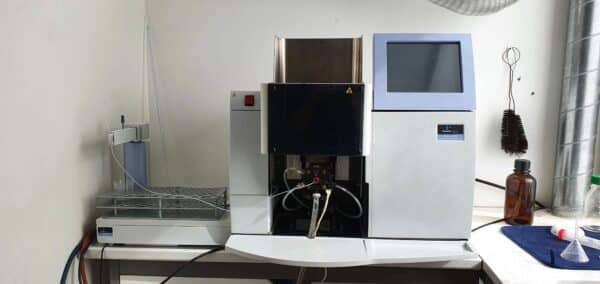 Perkin Elmer AAnalyst 200 Atomic Absorption Spectrometer