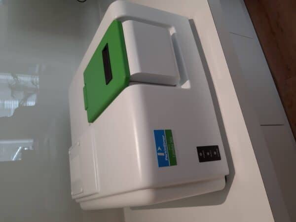 Perkin Elmer Lambda 365 UV-Vis Spectrofotometer