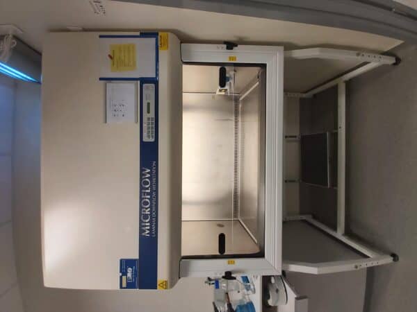 BioQuell Microflow ABS1200UV Downflow Cabinet