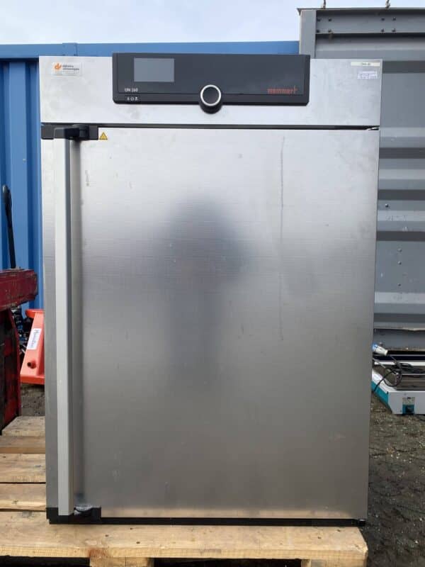 Memmert UN 260 Oven