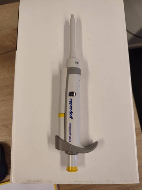 Eppendorf Research Plus Vast Volume 200 µl Pipet