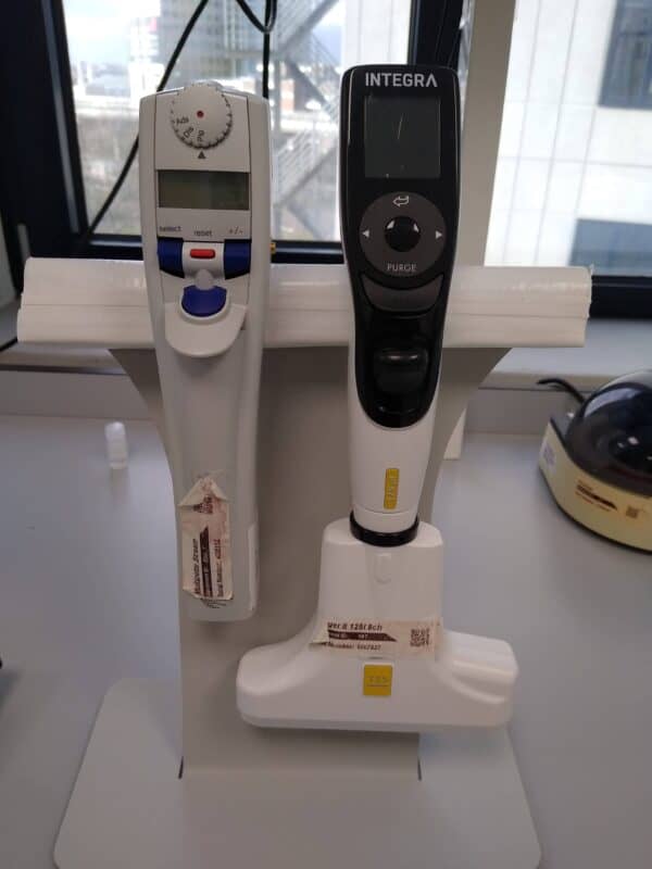 Set van Integra Repeater and Multichannel Pipet