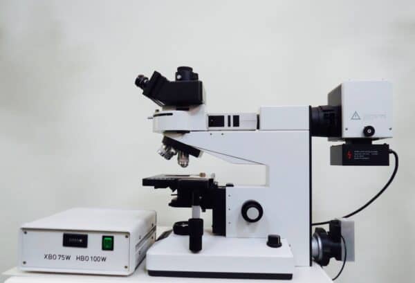 Leitz ergolux AMC fluorescentie microscoop