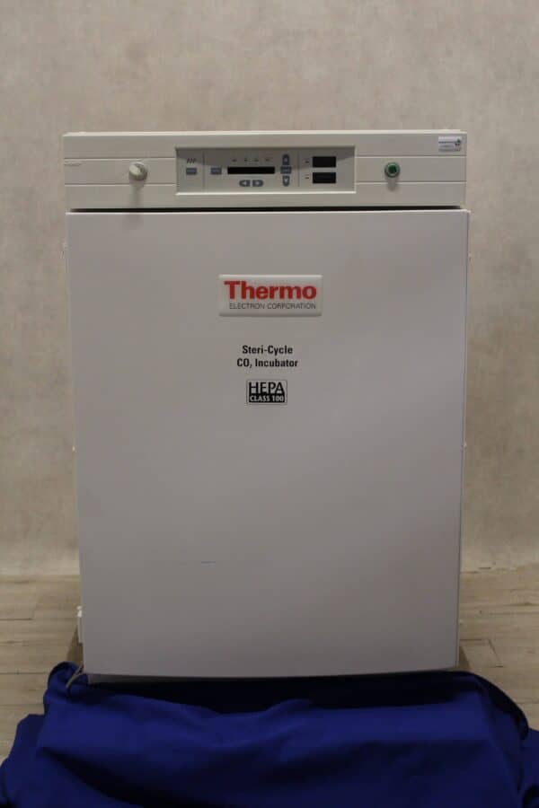 Thermo Steri­-Cycle Model 381 Broedstoof