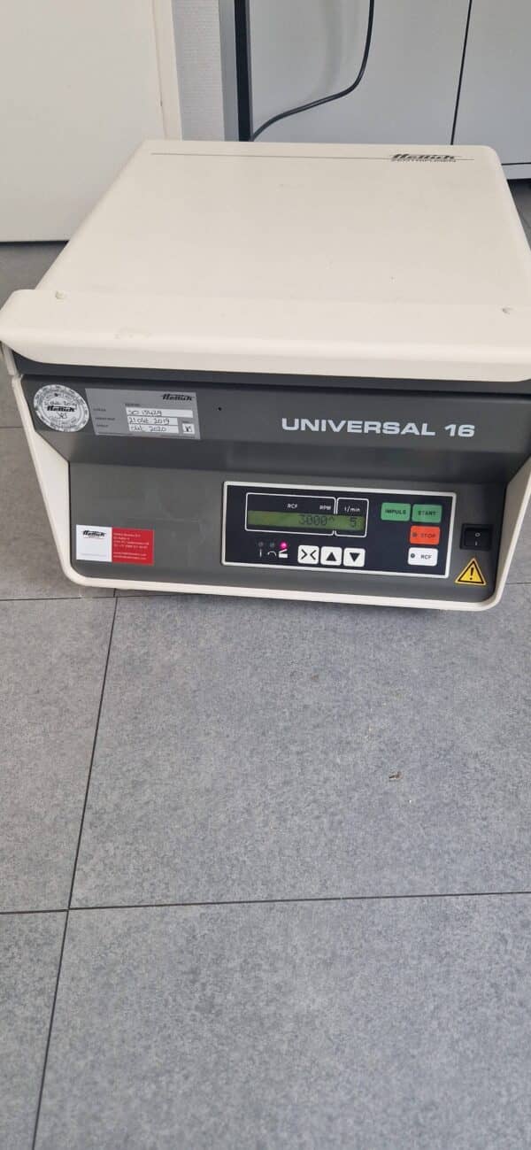 Hettich Universal 16 Centrifuge