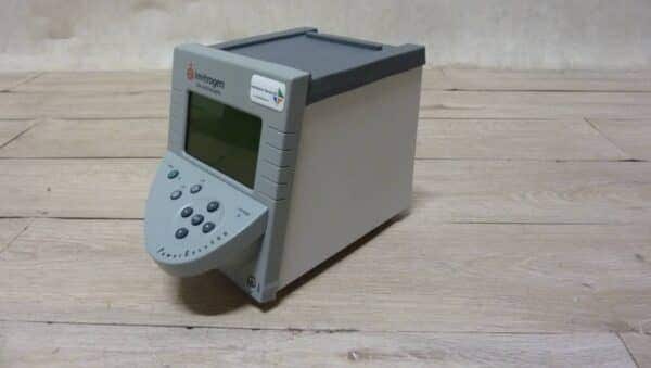Invitrogen PowerEase 500 Power Supply