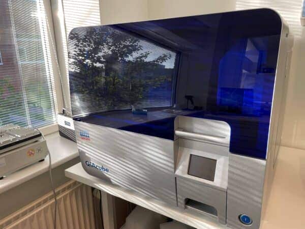 QiaGen QIAcube