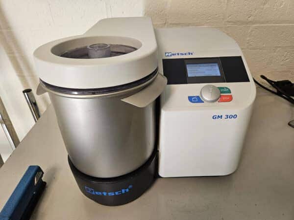 Retsch Grindomix GM300 Messenmolen