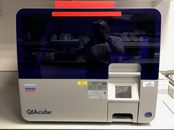 QiaGen QIAcube