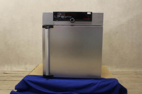 Memmert UF110 Oven