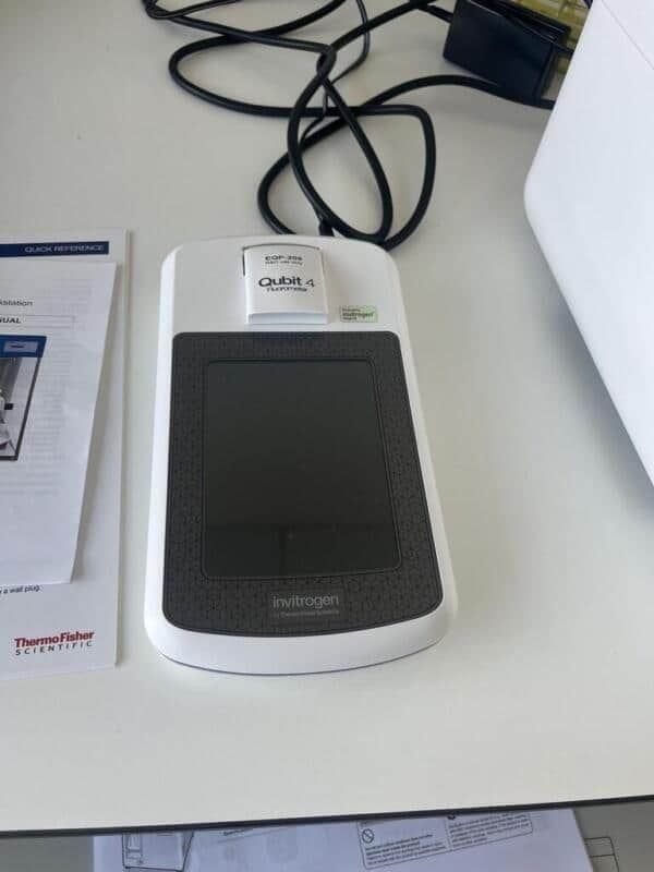 Invitrogen Qubit 4 Fluorometer