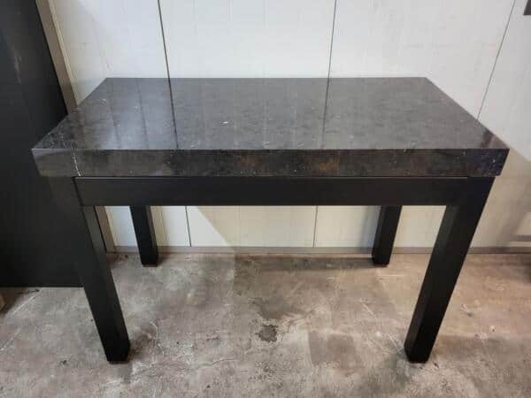 Weighing table