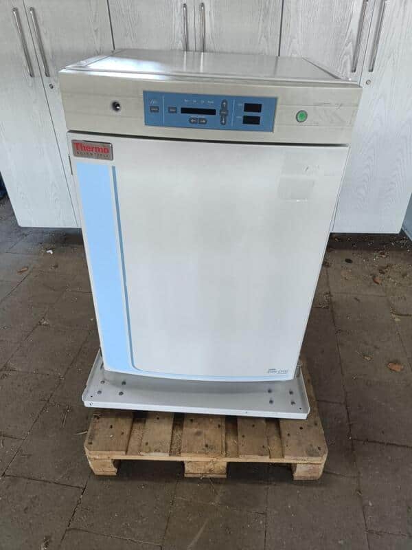 Thermo Scientific Forma Steri-Cycle Model 381 CO₂ Incubator