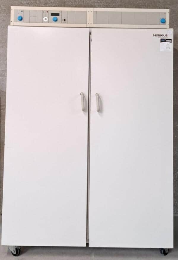 Heraeus B 6760 Dubbeldeurs Broedstoof
