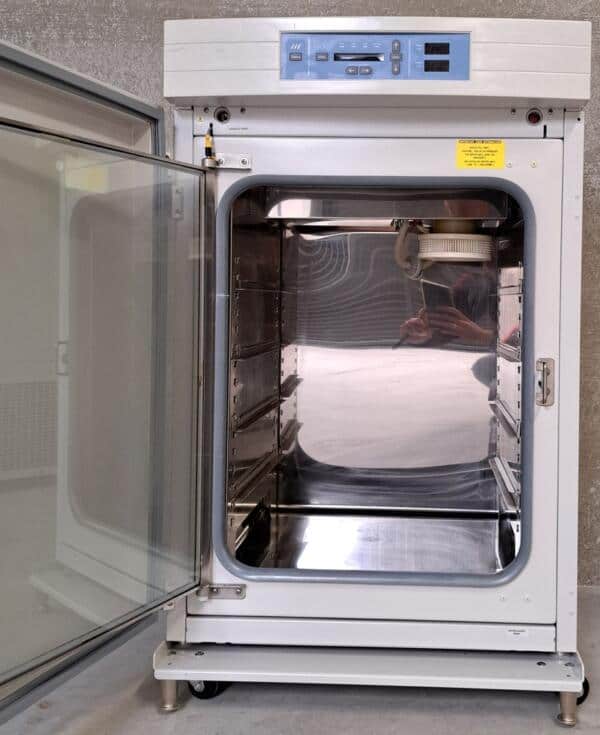 ThermoFisher Forma 3111 Water Jacket CO² Incubator
