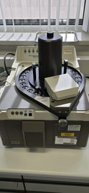 Thermo Antaris FT-NIR Spectrometer
