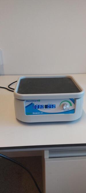 Benchmark BT300 Orbitale Schudder