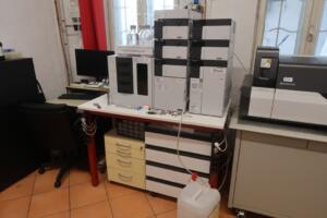 Shimadzu LCMS-8060 Vloeistofchromatograaf Massaspectometer