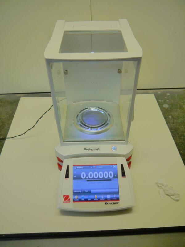 Ohaus EX-125D 5 Decimalen Balans
