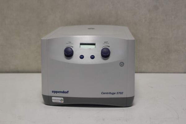 Eppendorf 5702 Centrifuge