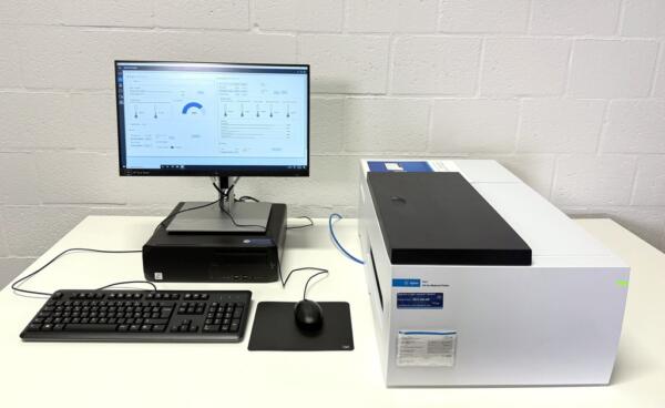 Agilent Cary 3500 UV-VIS Spectrofotometer