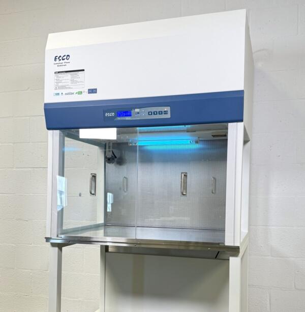 Esco LHG-3AG-F8 & SAL-3A0 Horizontale Laminar Flow Cabinet, Cover en onderstel (2021)