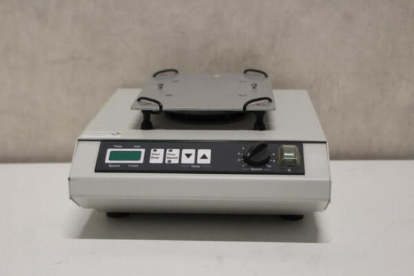 Biotest LS-157d Microplaat Schudder