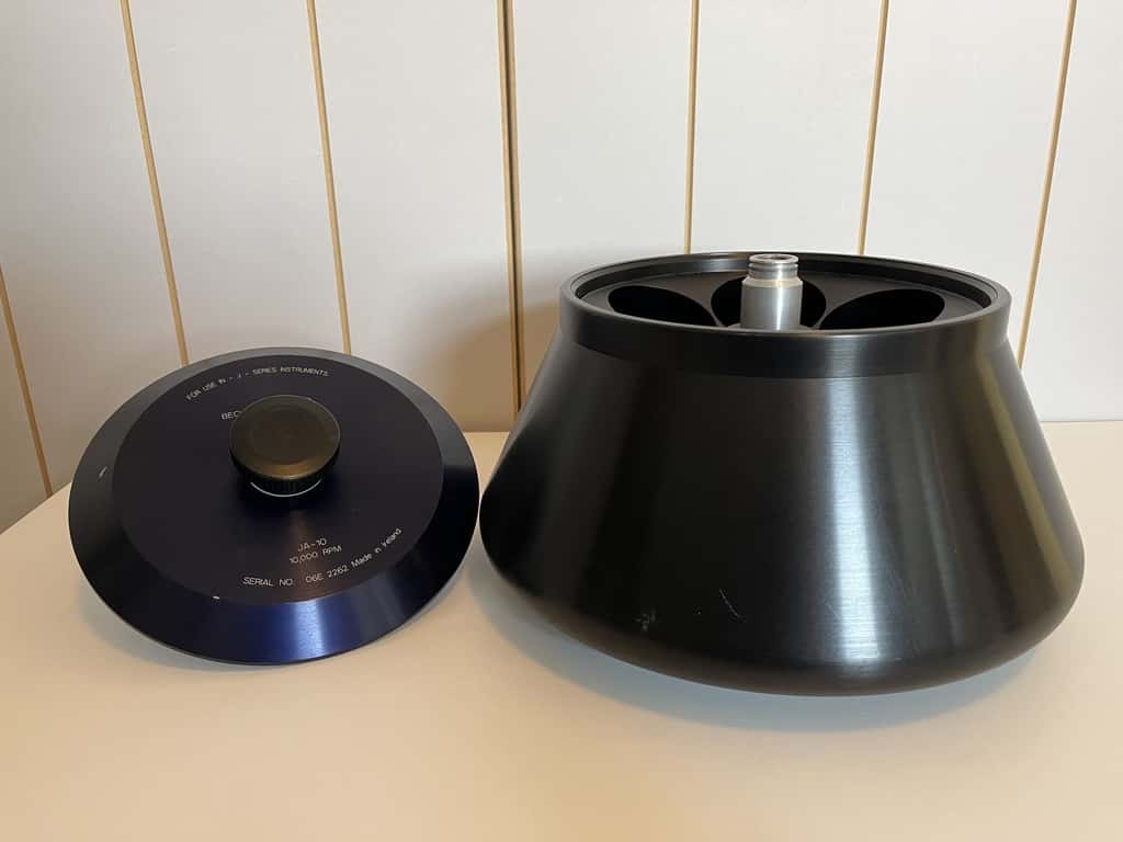 Beckman Coulter JA-10 fixed angle centrifuge rotor (2)