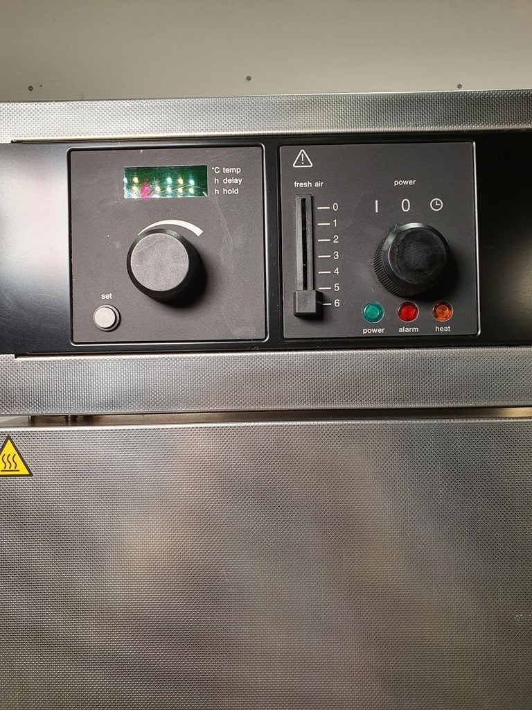 Memmert ULE 400 verwarmings- en droogoven 220 °C (1)