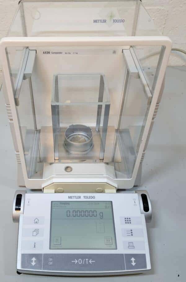 Mettler Toledo AX26 Comperator Microbalans - LabMakelaar Benelux