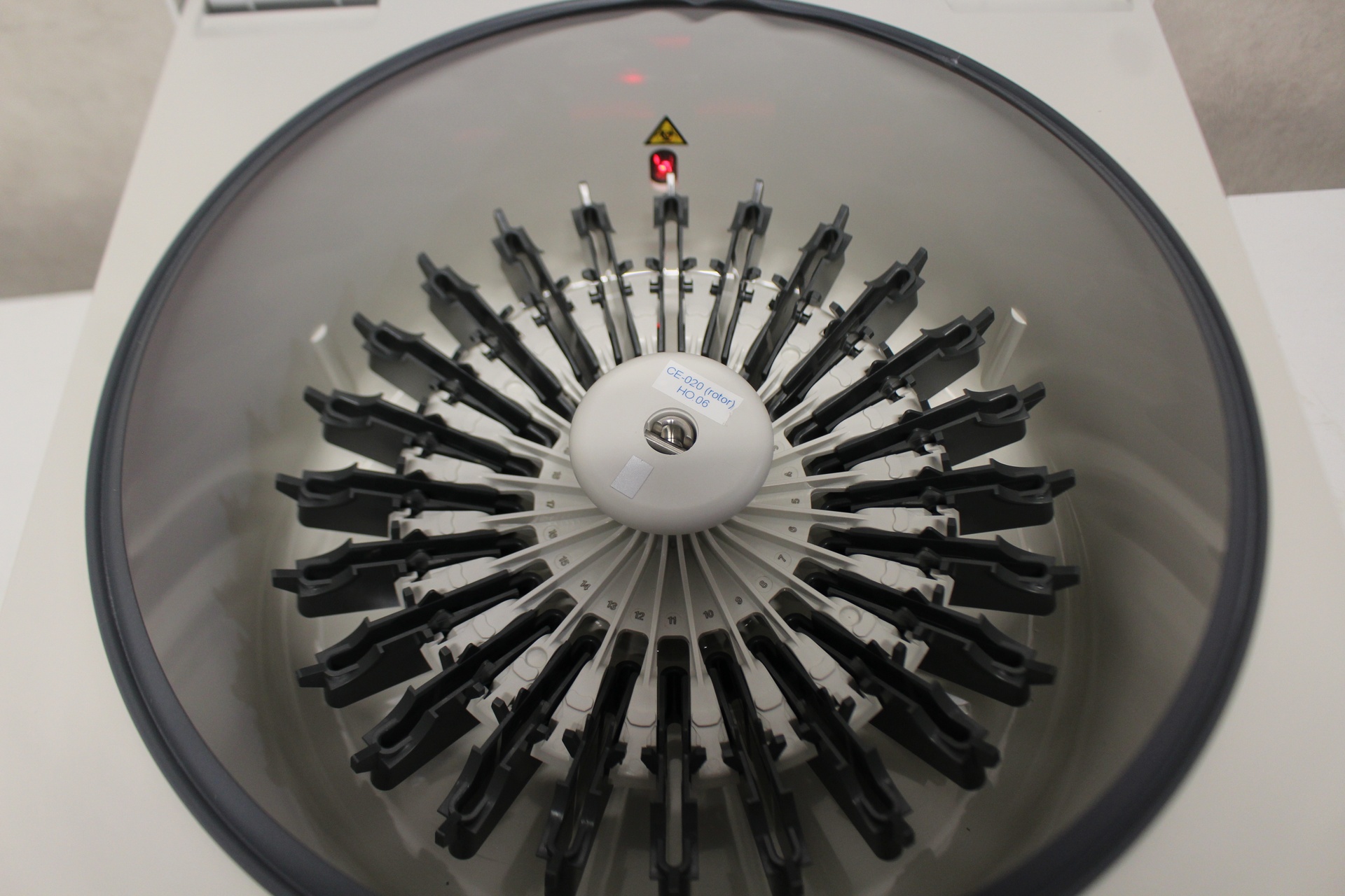 52558-LM-29465-Bio-Rad-ID-Centrifuge-L-Centrifuge-1
