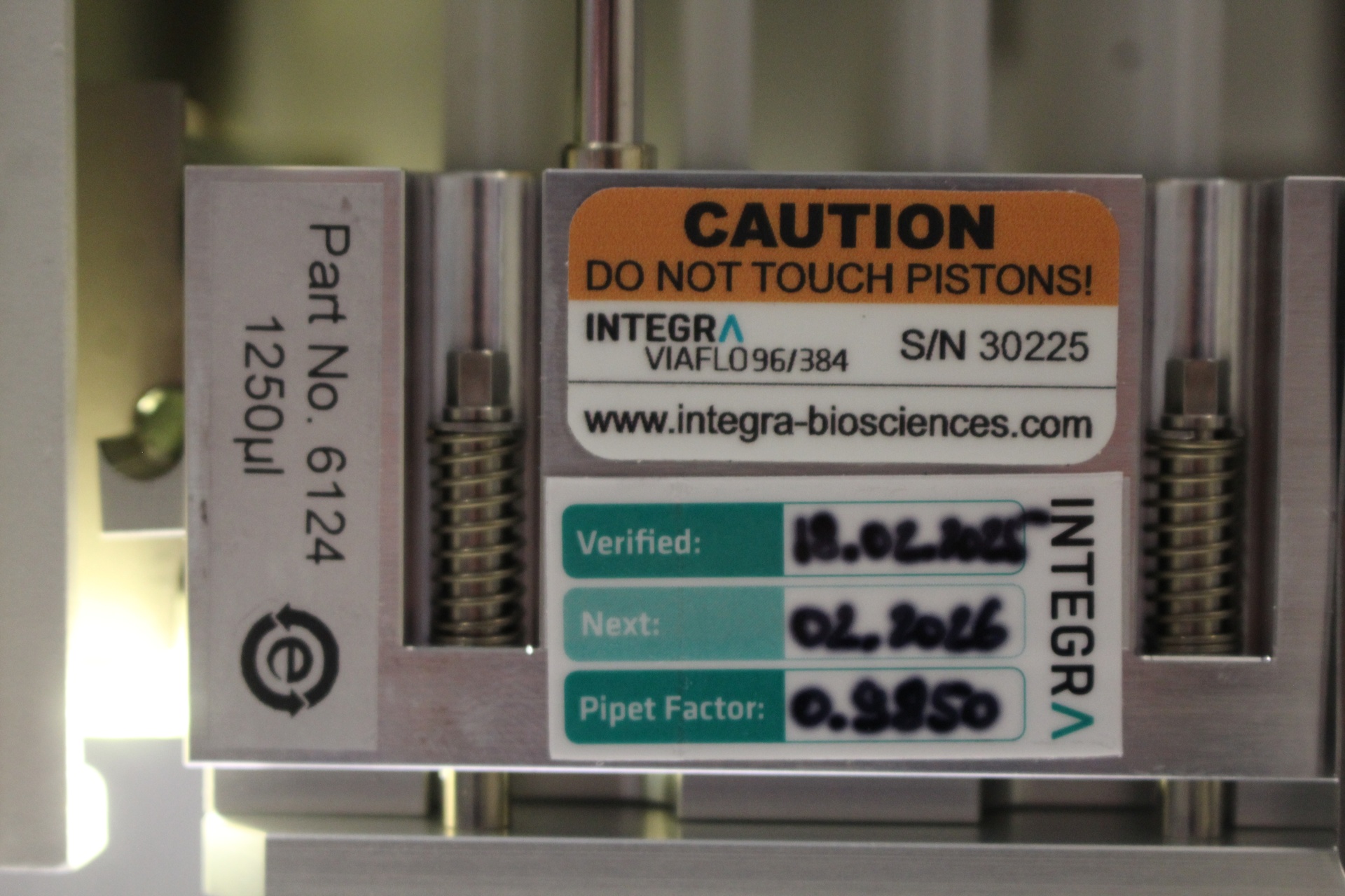 52767-LM-29674-Integra-Viaflo-384-Elektronische-Pipet-2