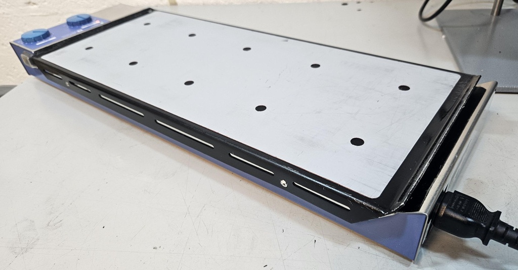 52845-RBN-29752-IKA-RT10-Power-Verwarmingsplaat-met-Magneetroerder-3