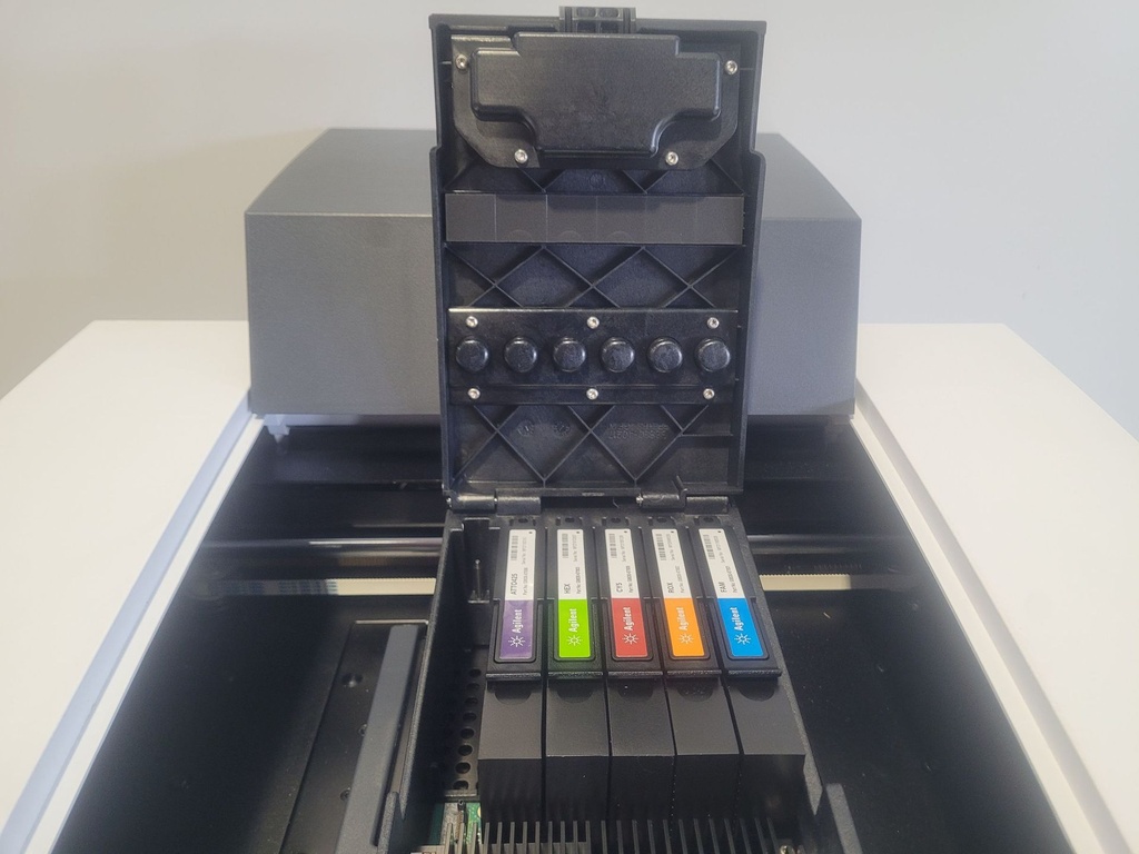 52932-EXT-29839-Agilent-AriaDx-Real-Time-PCR-Instrument-1