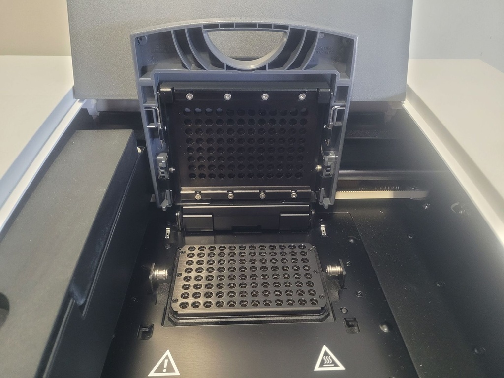 52932-EXT-29839-Agilent-AriaDx-Real-Time-PCR-Instrument