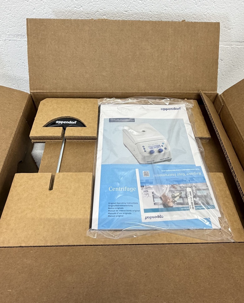 Eppendorf Centrifuge 5425 met FA-24x2 Rotor