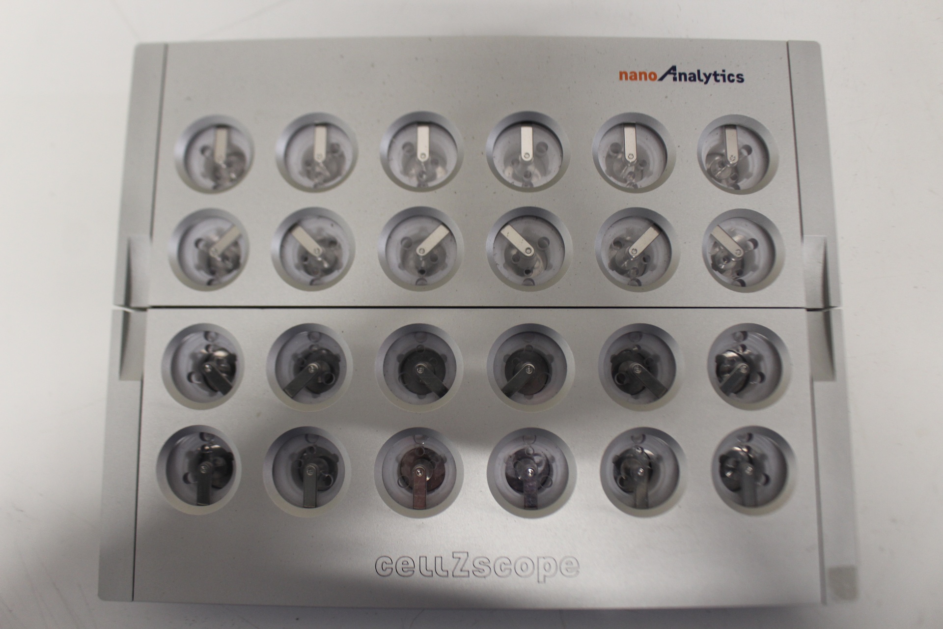 52922-IC-29829-nanoAnalytics-cellZscope-Automated-Cell-Monitoring-System-1