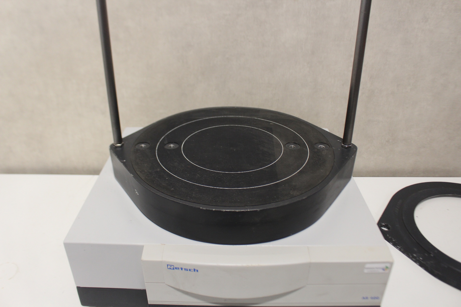 53082-LM-29989-Retsch-AS400-Control-Horizontale-Zeefschudder-1